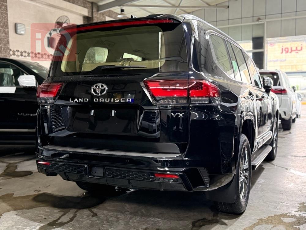 تۆیۆتا لاند کروزەر